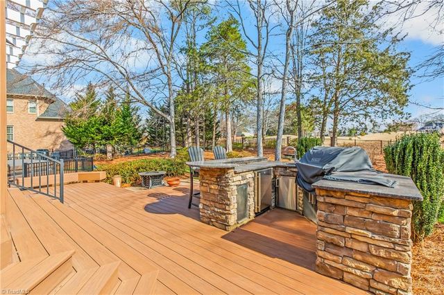 608 Oak Valley Boulevard, Advance, NC 27006