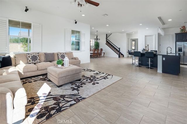 22384 Riverstream Court, Saugus, CA 91350