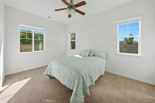 22384 Riverstream Court, Saugus, CA 91350