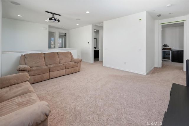 22384 Riverstream Court, Saugus, CA 91350