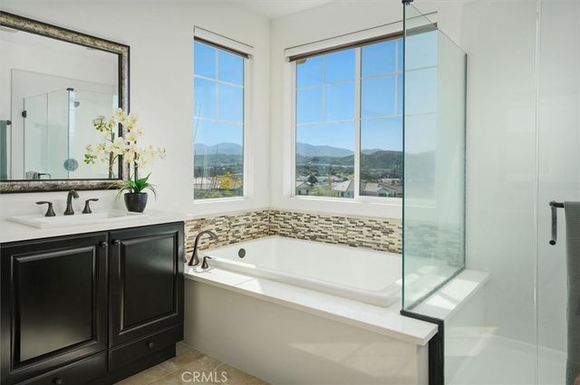 22384 Riverstream Court, Saugus, CA 91350