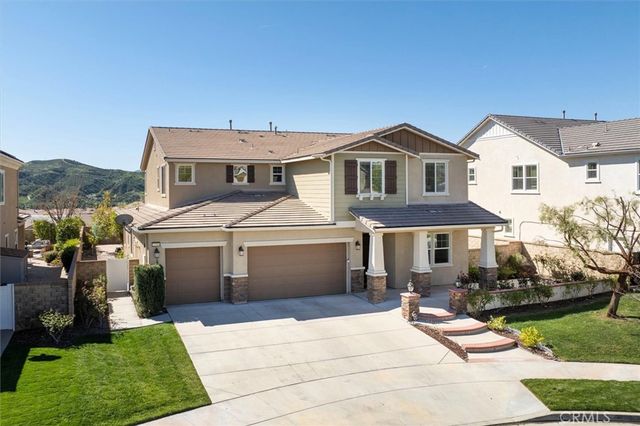 22384 Riverstream Court, Saugus, CA 91350