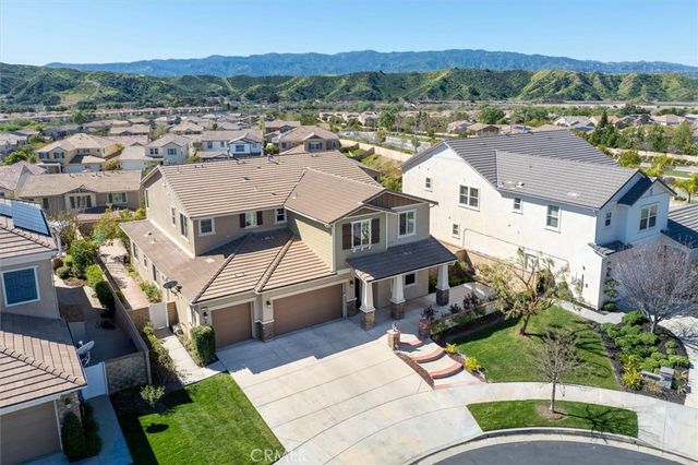 22384 Riverstream Court, Saugus, CA 91350