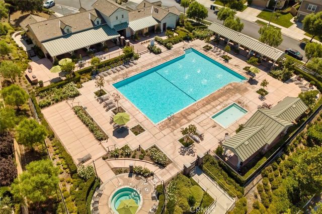 22384 Riverstream Court, Saugus, CA 91350