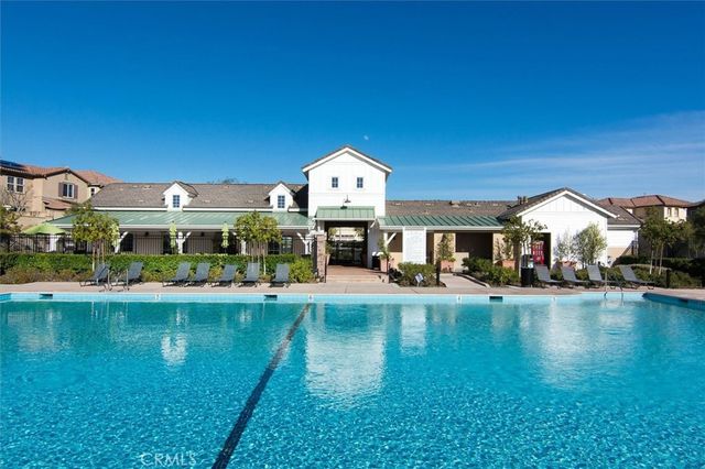 22384 Riverstream Court, Saugus, CA 91350