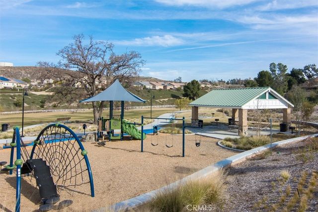 22384 Riverstream Court, Saugus, CA 91350