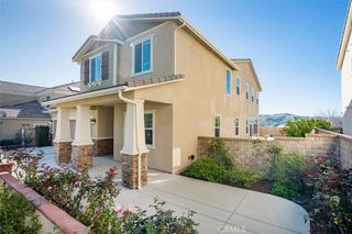 22384 Riverstream Court, Saugus, CA 91350