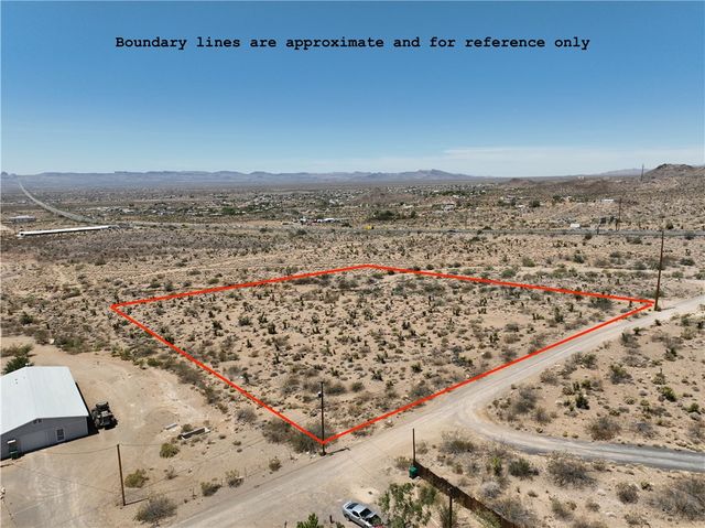 000 S Kofa Road, Golden Valley, AZ 86413