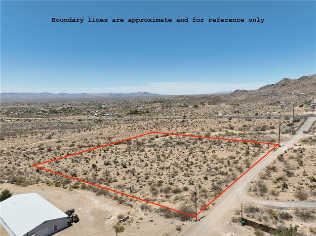 000 S Kofa Road, Golden Valley, AZ 86413