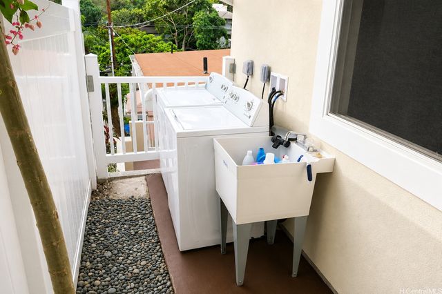 1559 Magazine Street, Honolulu, HI 96822