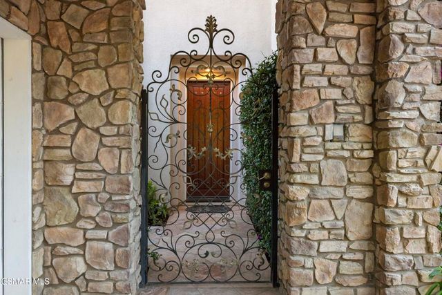 5066 Via Santana, Newbury Park, CA 91320