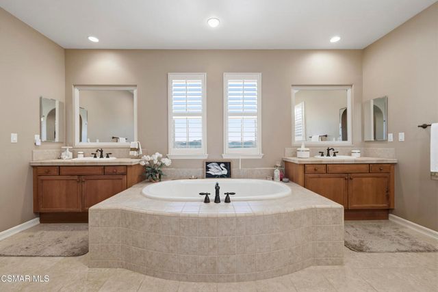 5066 Via Santana, Newbury Park, CA 91320