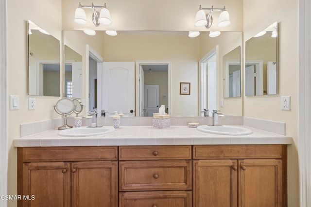 5066 Via Santana, Newbury Park, CA 91320