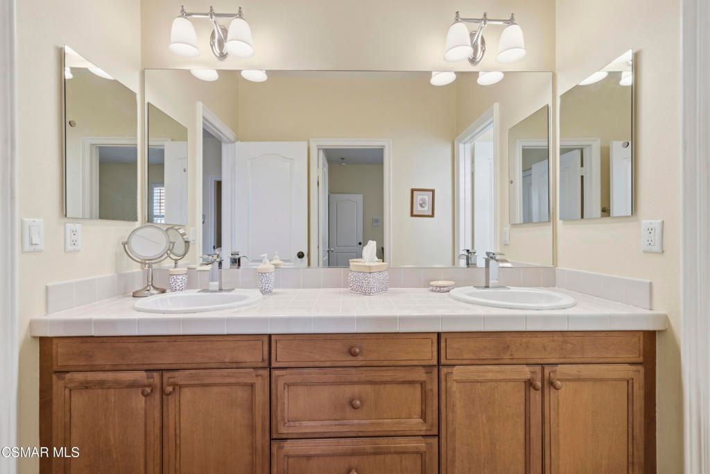 Image 38 of property listing at 5066 Via Santana, Newbury Park, CA 91320