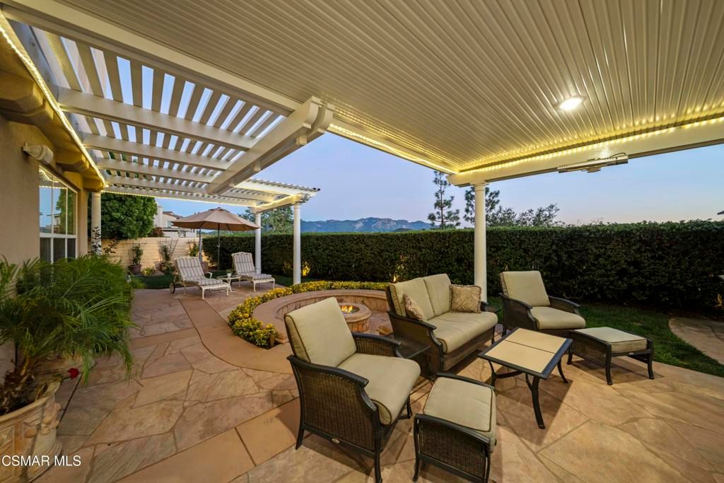 Image 6 of property listing at 5066 Via Santana, Newbury Park, CA 91320