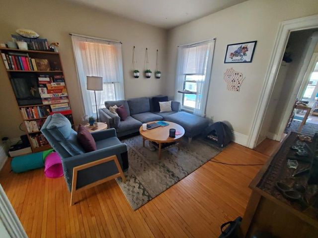 18 W Gilman Street, Madison, WI 53703