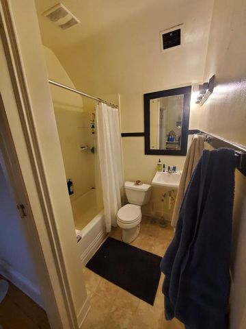 18 W Gilman Street, Madison, WI 53703