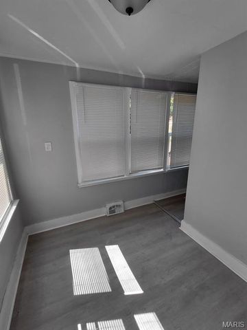 10169 Imperial Drive, St Louis, MO 63136