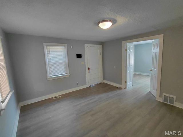10169 Imperial Drive, St Louis, MO 63136
