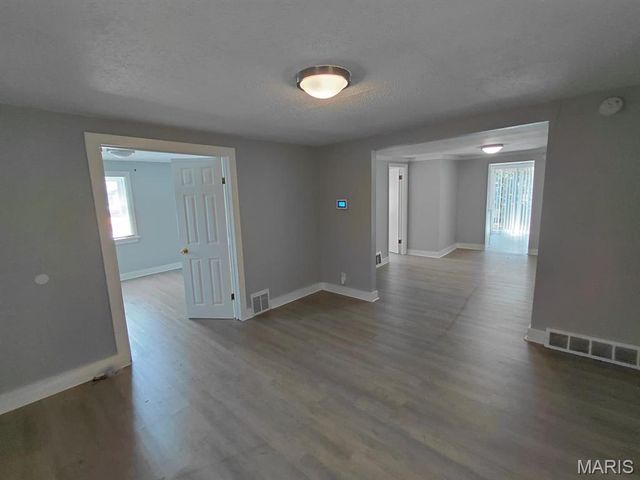 10169 Imperial Drive, St Louis, MO 63136