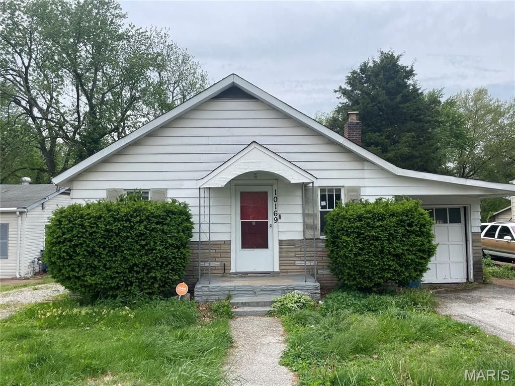 10169 Imperial Drive, St Louis, MO 63136