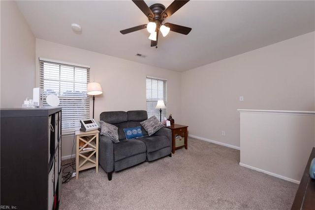 7180 Cooks View LN, Hayes, VA 23072