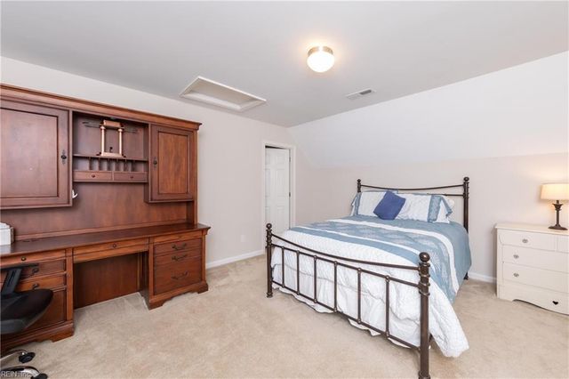 7180 Cooks View LN, Hayes, VA 23072