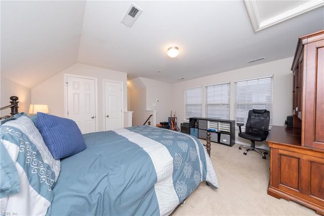 7180 Cooks View LN, Hayes, VA 23072