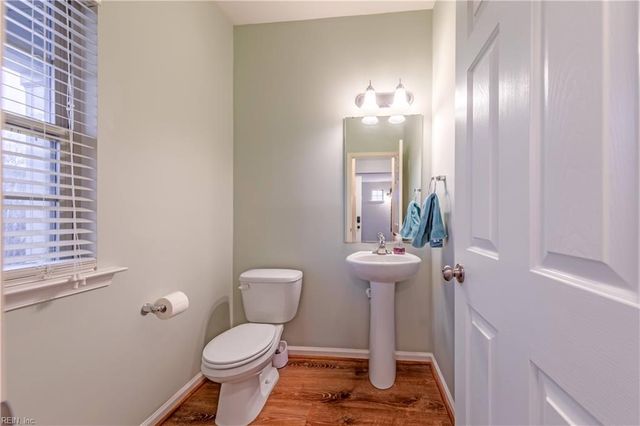 7180 Cooks View LN, Hayes, VA 23072