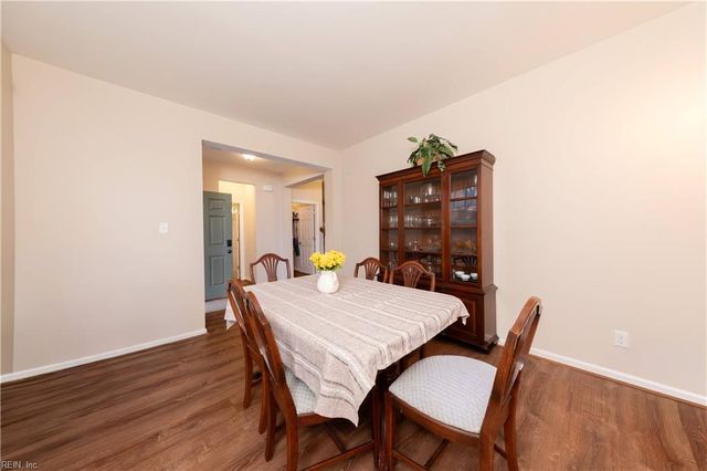 7180 Cooks View LN, Hayes, VA 23072