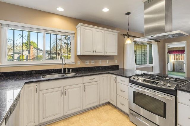 10486 Spaulding Way, Rancho Cordova, CA 95670