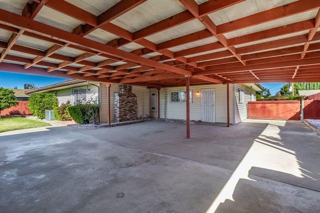 10486 Spaulding Way, Rancho Cordova, CA 95670