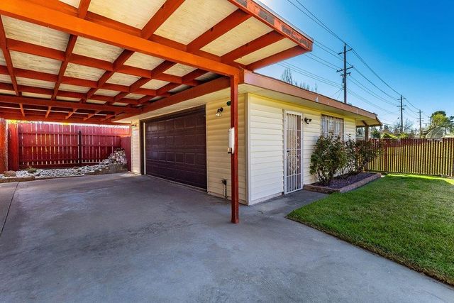 10486 Spaulding Way, Rancho Cordova, CA 95670