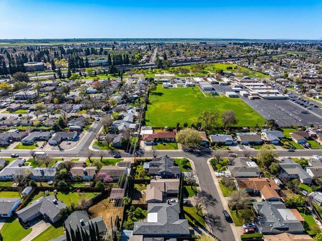 10486 Spaulding Way, Rancho Cordova, CA 95670