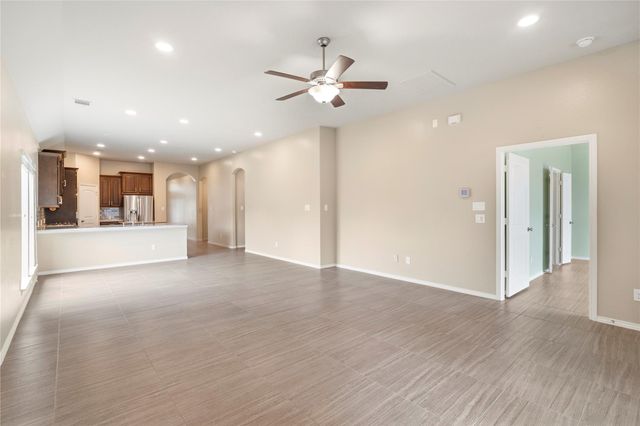 2110 Cinnamon Teal Circle, Brookshire, TX 77423