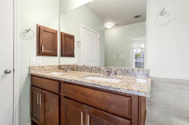 2110 Cinnamon Teal Circle, Brookshire, TX 77423
