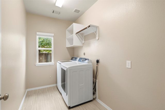 2110 Cinnamon Teal Circle, Brookshire, TX 77423