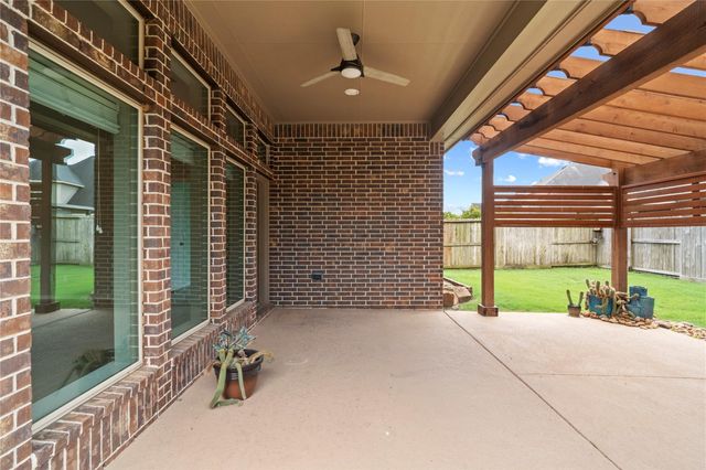 2110 Cinnamon Teal Circle, Brookshire, TX 77423