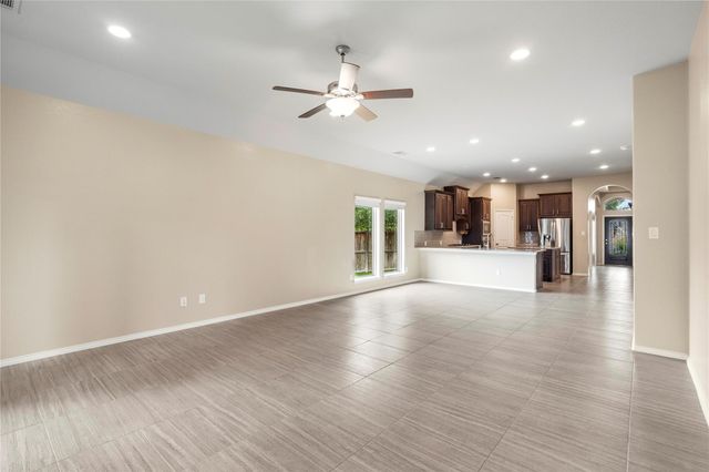 2110 Cinnamon Teal Circle, Brookshire, TX 77423