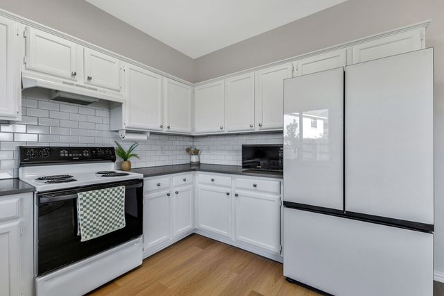 2554 Melissa Court, Carrollton, TX 75006