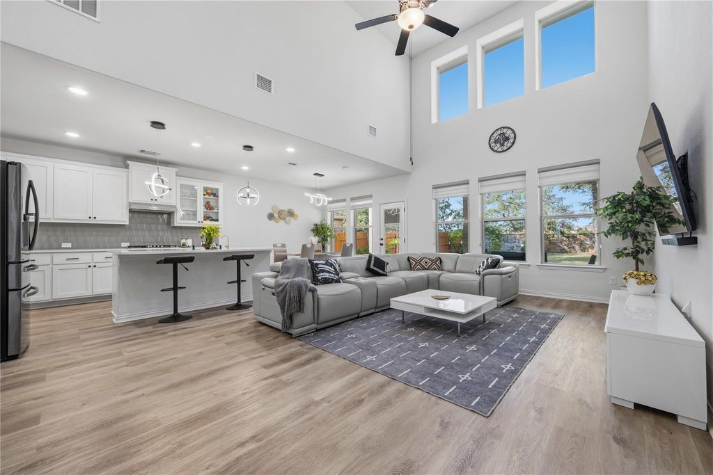 2328 Roaring River TRL, Leander, TX 78641