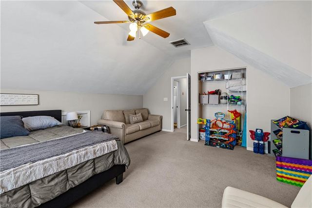 6322 Pelican CRES S, Suffolk, VA 23435