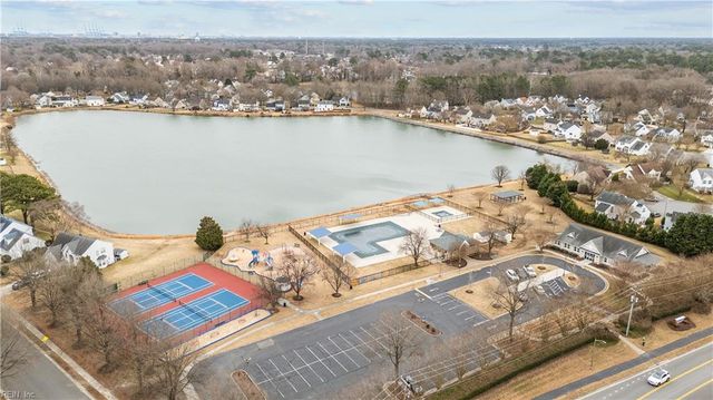 6322 Pelican CRES S, Suffolk, VA 23435