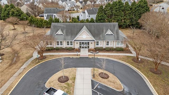 6322 Pelican CRES S, Suffolk, VA 23435
