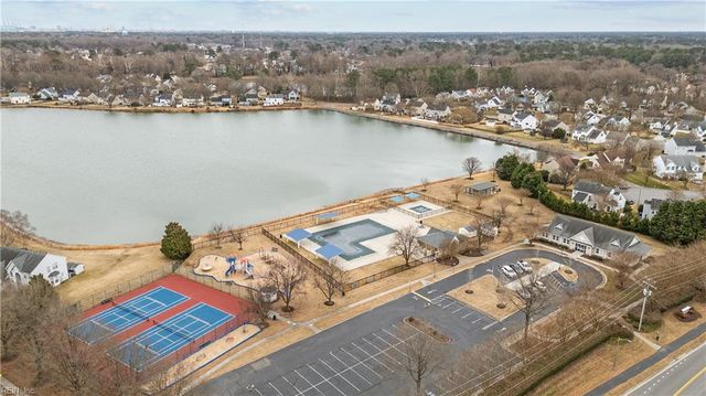 6322 Pelican CRES S, Suffolk, VA 23435