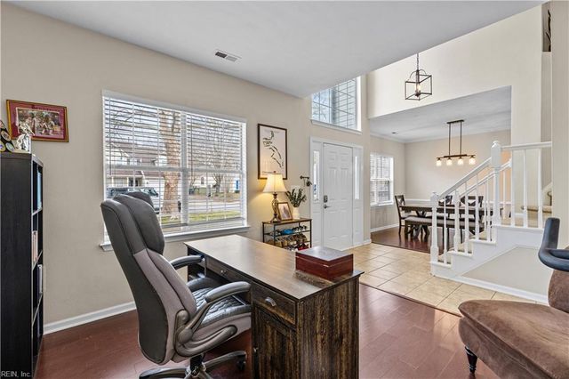 6322 Pelican CRES S, Suffolk, VA 23435