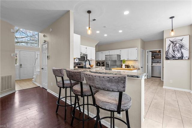 6322 Pelican CRES S, Suffolk, VA 23435