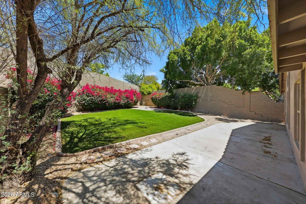 Image 2 of property listing at 10224 E FIREWHEEL Drive, Scottsdale, AZ 85255