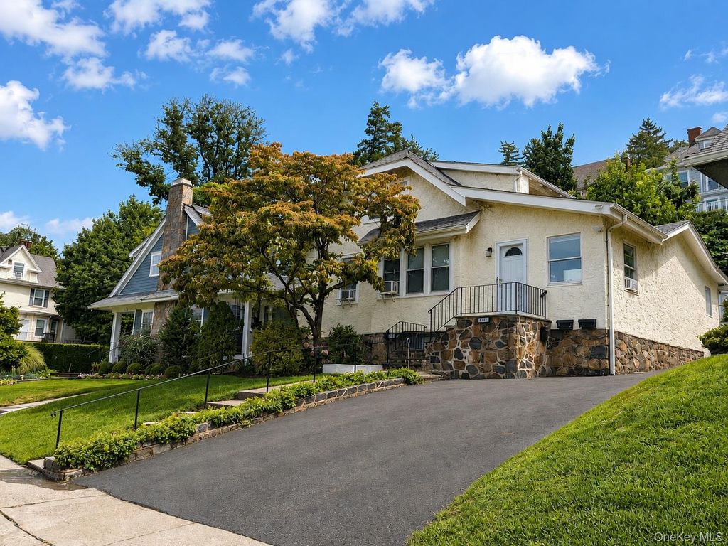 120 S Broadway 1, Tarrytown, NY 10591