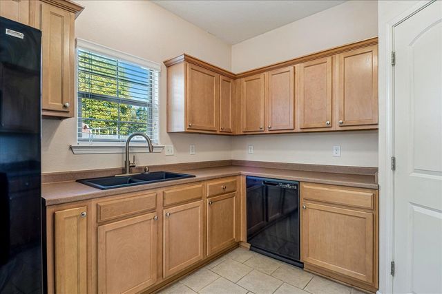 239 BLAYDES DR, Atoka, TN 38004